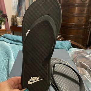 Nike flip flops